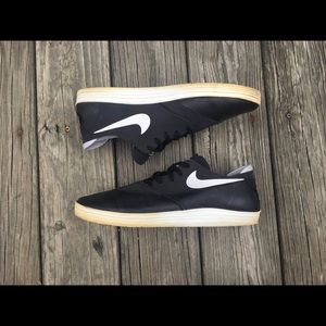 Size 11 nikes lunarlon